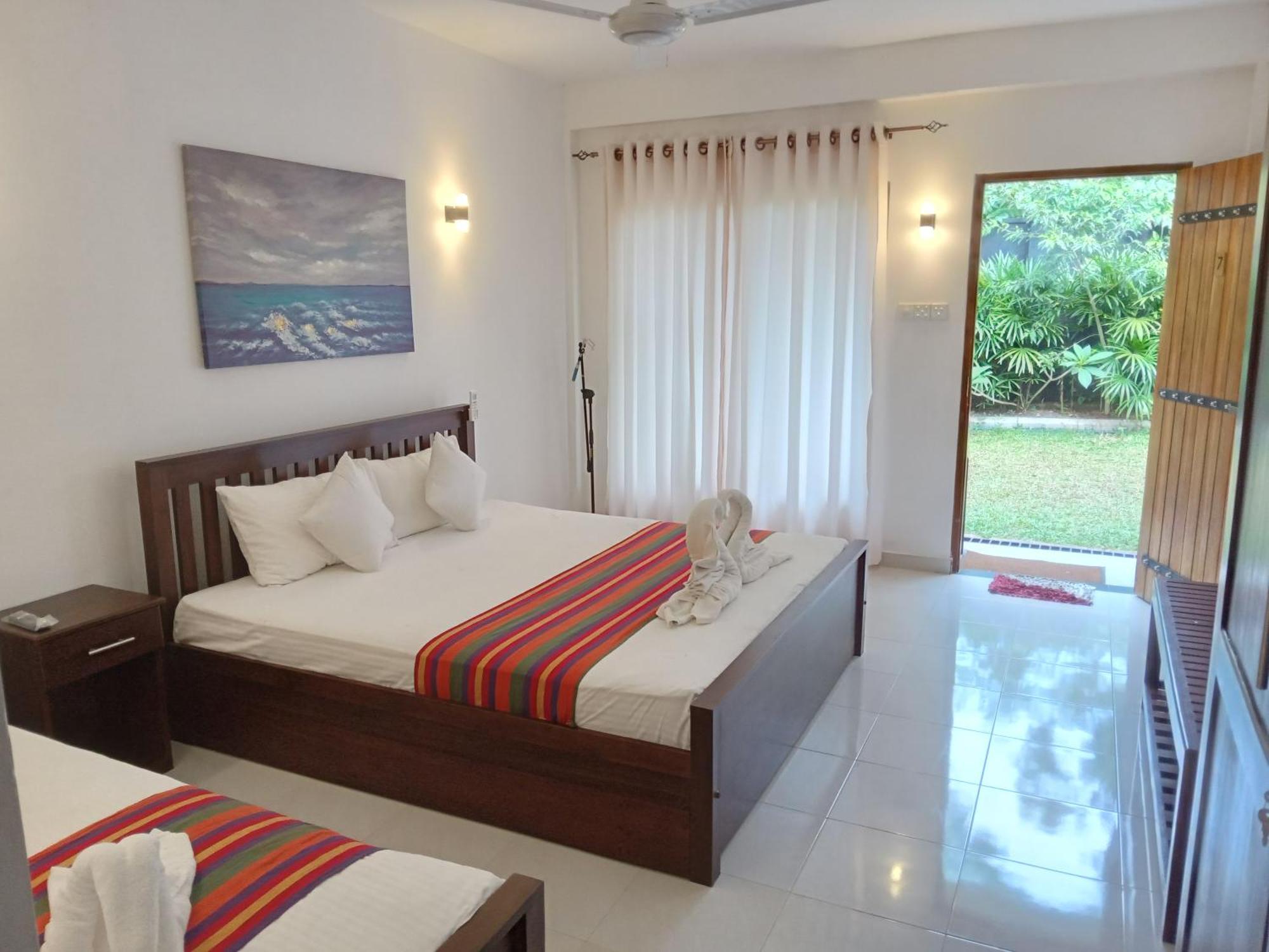 White Rose Safari Home Stay Udawalawe Exteriör bild